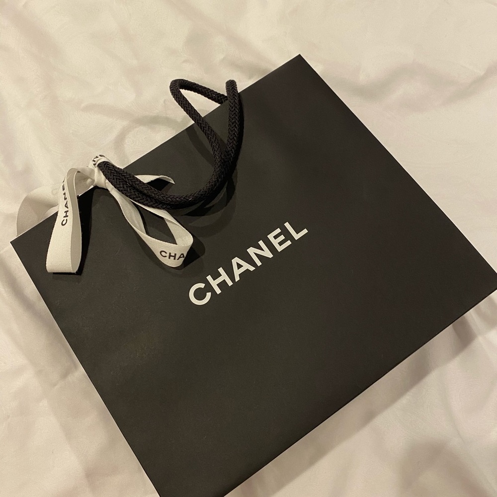 Chanel 2021 white classic card holder - Picture 2 of 2